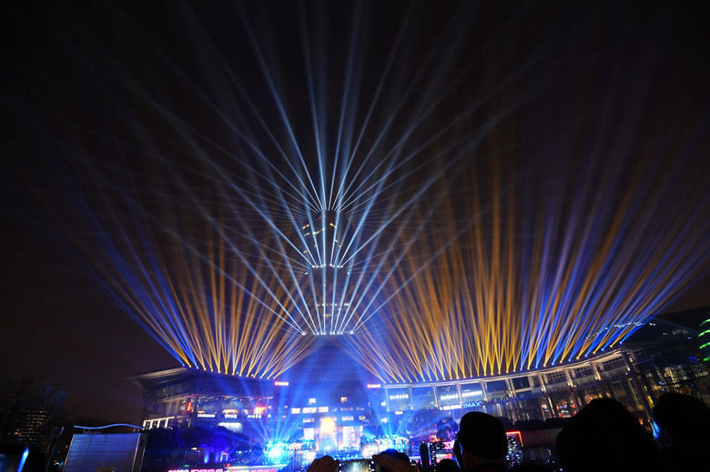 杭州城市广场灯光秀图片