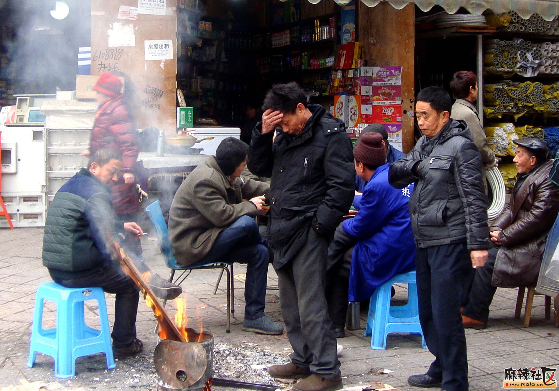 久违了,南充街头的"烤火一族"!
