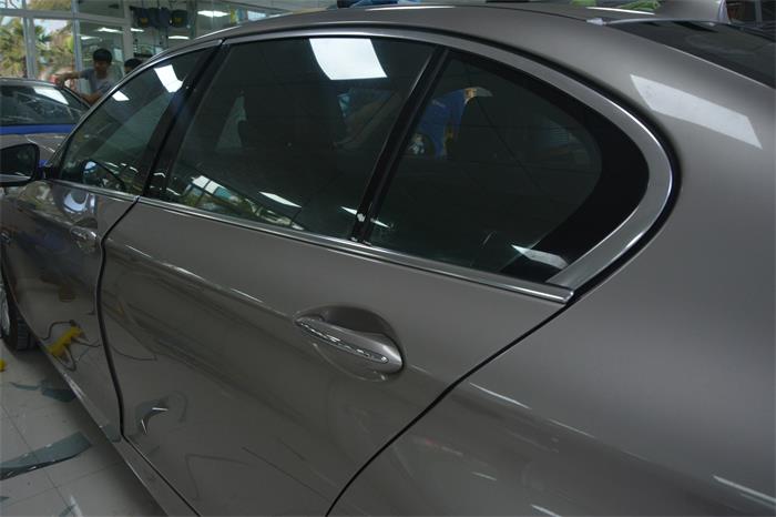 宝马5系贴车窗隔热防爆膜,前档畅悦80 侧智选35