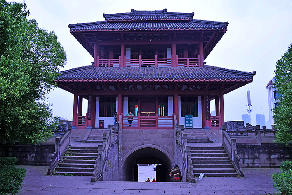 陈寿——万卷楼