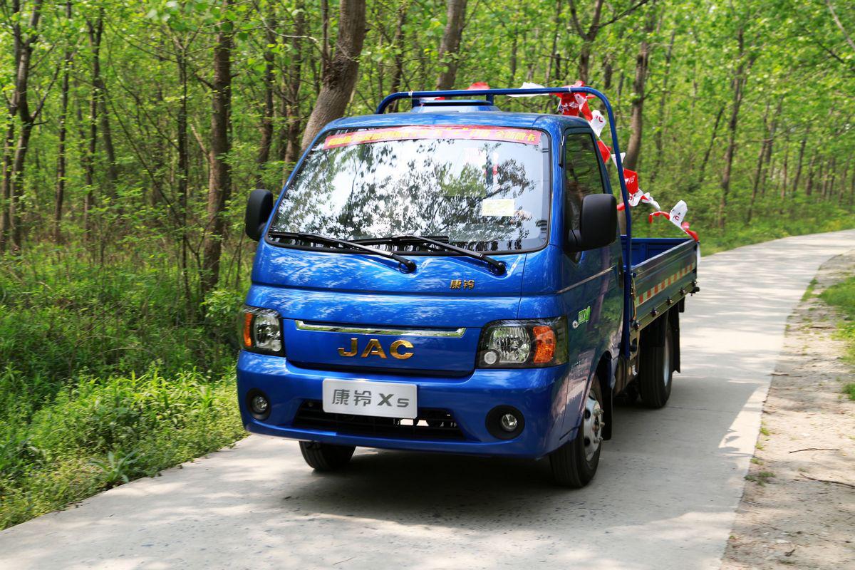 看新生代微卡康铃x5荣耀上市!