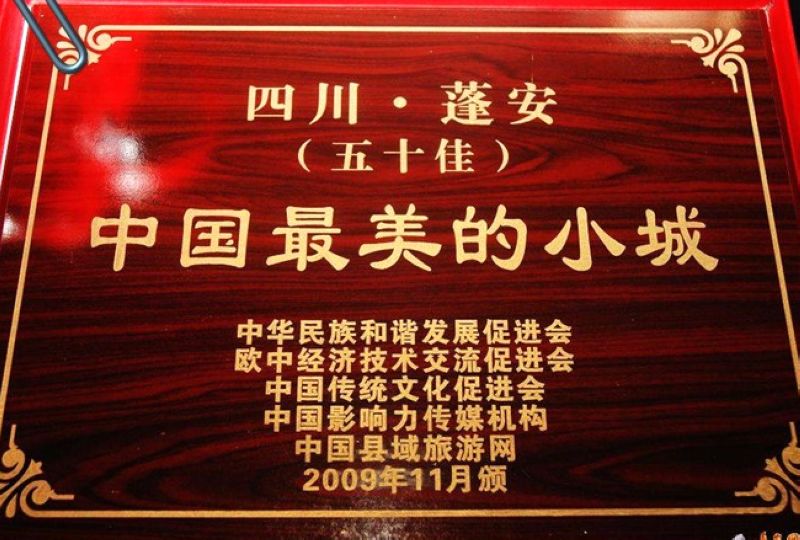 083500zh3hxcye227qcm72.jpg