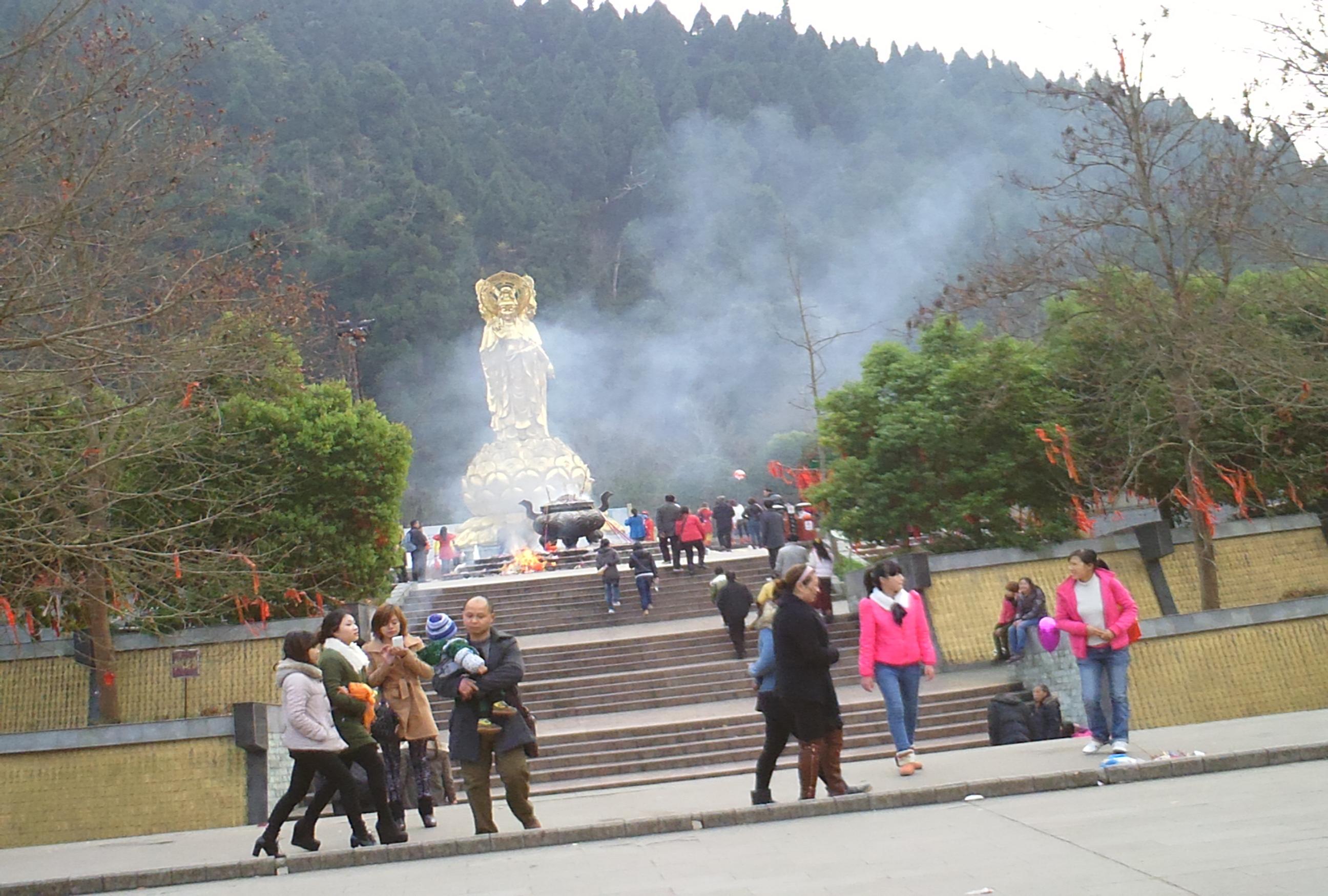 假日的靈泉寺-遂寧論壇-麻辣社區 四川第一網絡社區 你的言論 影響