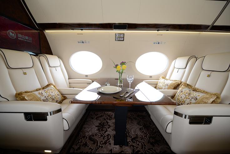 南山公务机顶级湾流g650er正式交付 首降烟台蓬莱国际机场