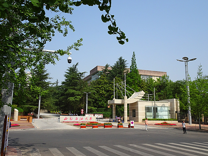 DSC05106_.jpg