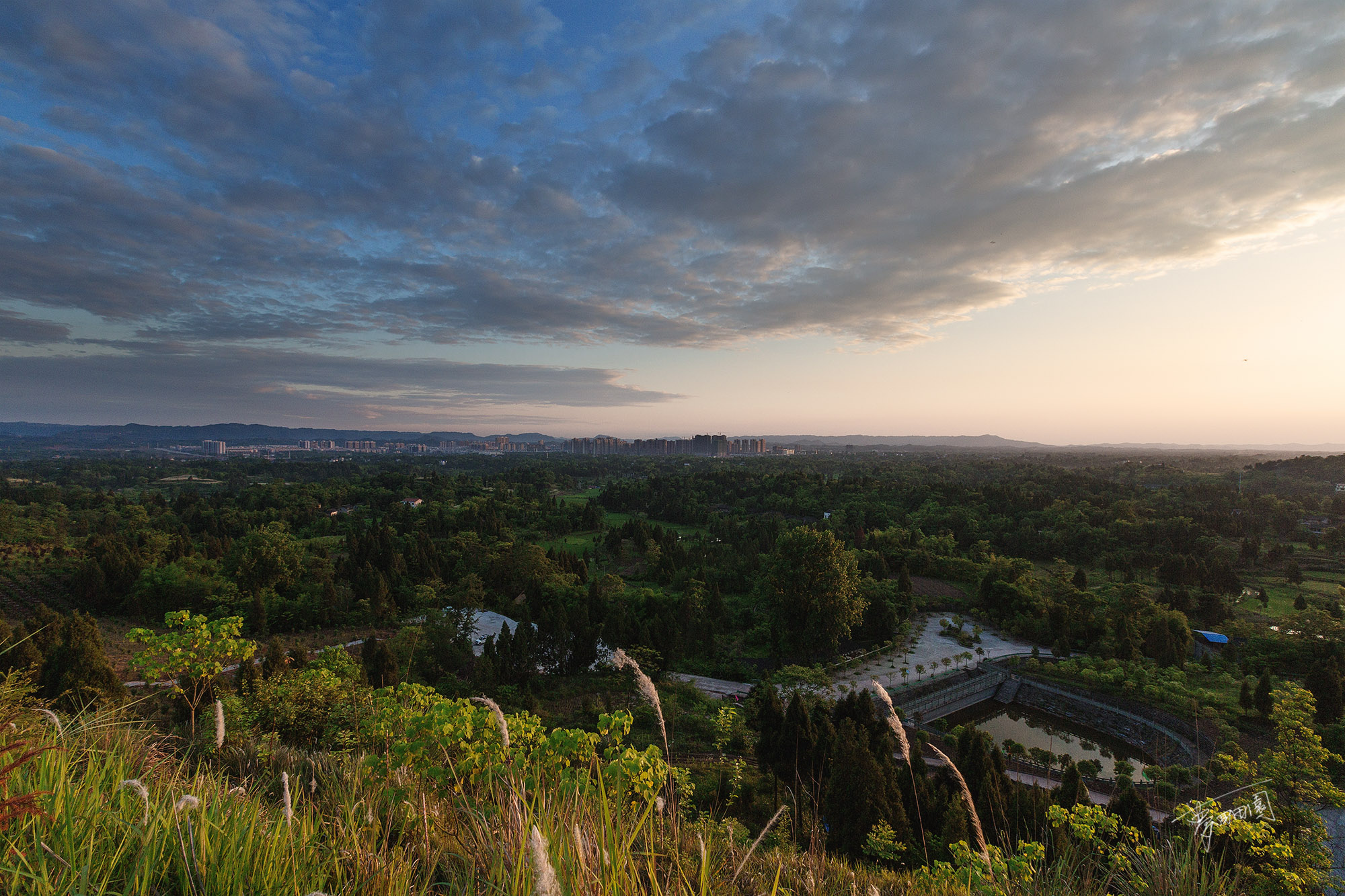 芙蓉山看县城-营山论坛-麻辣社区 四川第一网络社区 你的言论 影响