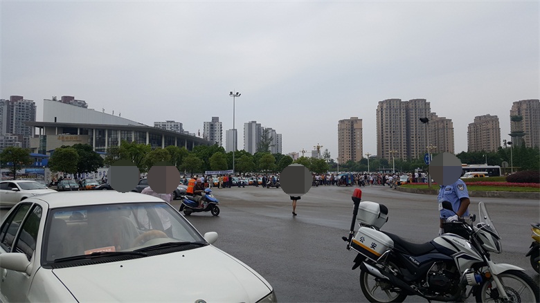 163930d404323b0g60c101.jpg