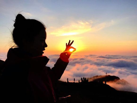 帶不走一片雲彩了,牛背山