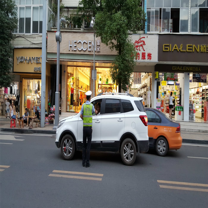 175828m277hjh0xruhjmp7.jpg
