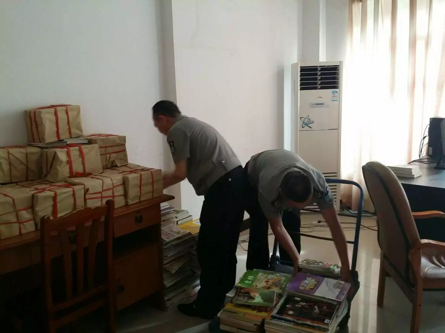 真诚感谢南充微公益-首届关爱留守儿童捐本书