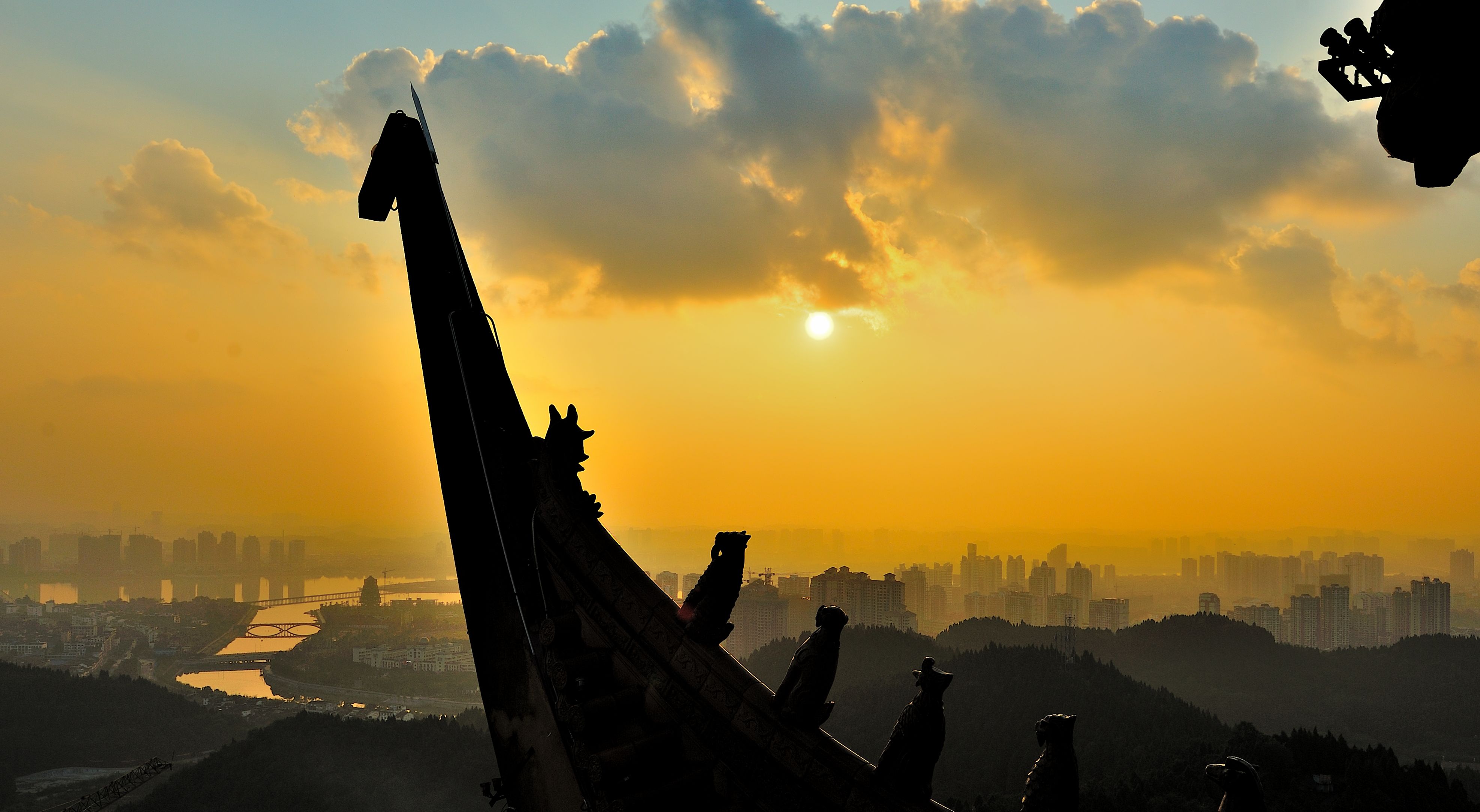 112959ceykbxfre0xe00or.jpg