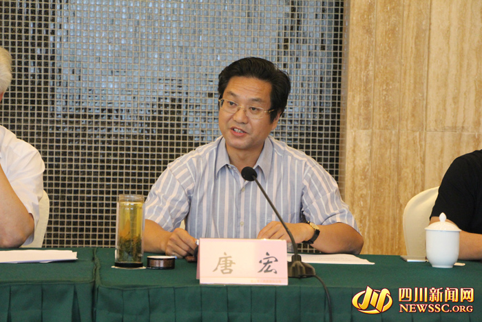 四川环保世纪行在眉山:"两法一条例"执法检查揭秘"双赢"(组图)