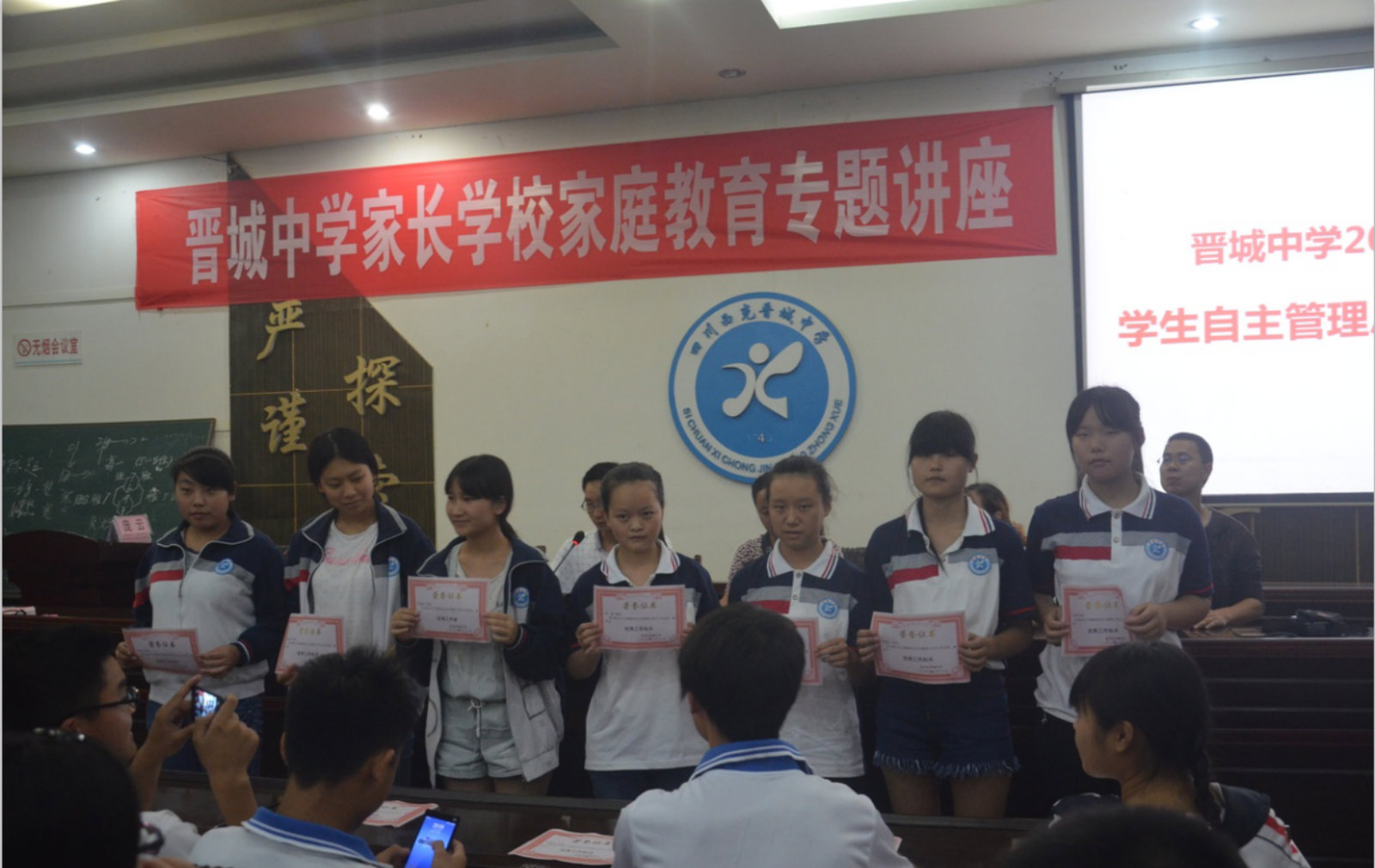 165111rxm3k8nxnx8wu9wv.jpg