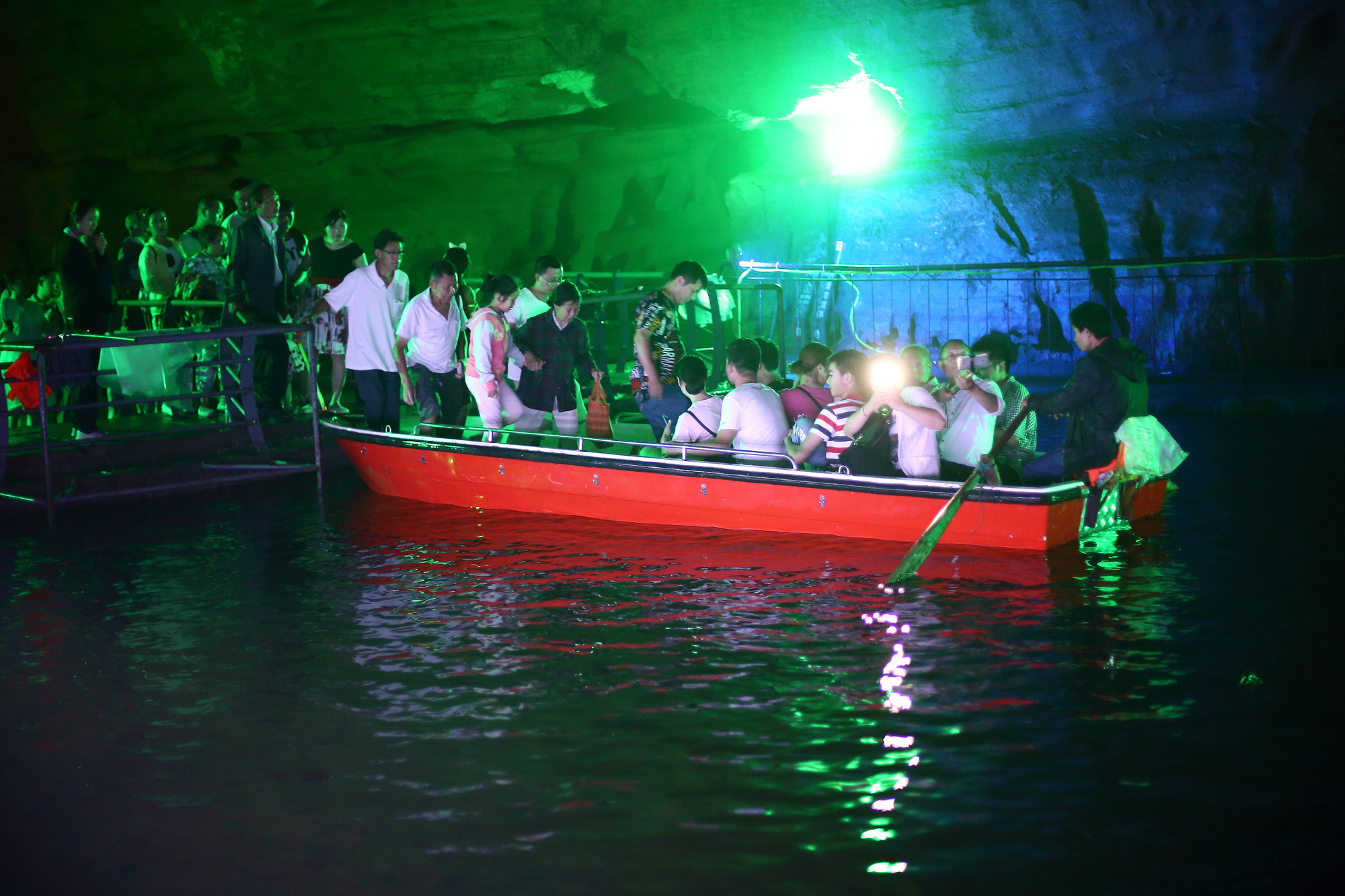 【迷宫多魔幻 洞府别有天】四川 通江 中峰洞探秘游拍 巴中市徒步运动