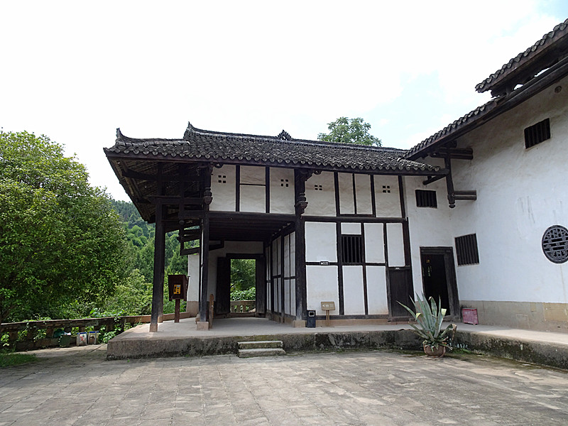 丁氏庄园 体现了川北民俗,客家风貌建筑 保存完好 庄园二字在南充听起