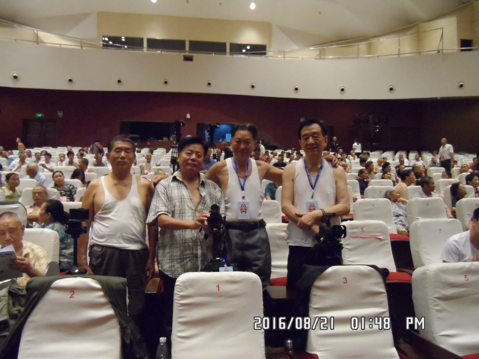 213313ga2kkzea4e08996w.jpg