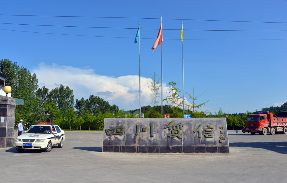 235101gzh2kw2bhh6b945h.jpg