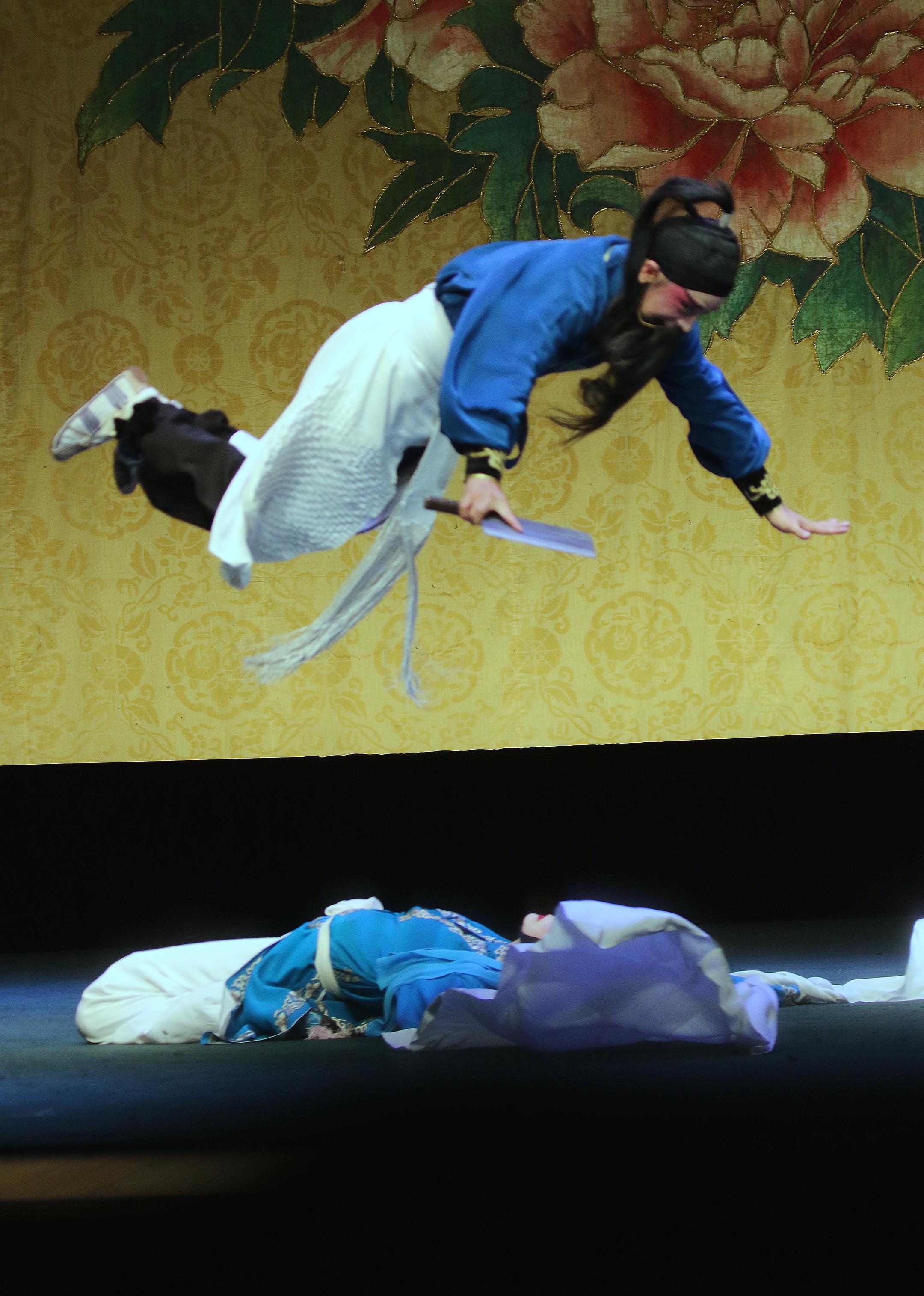 川青赛获奖者冯午:《杀狗警妻》 剧照-中国川剧-麻辣社区 四川第一