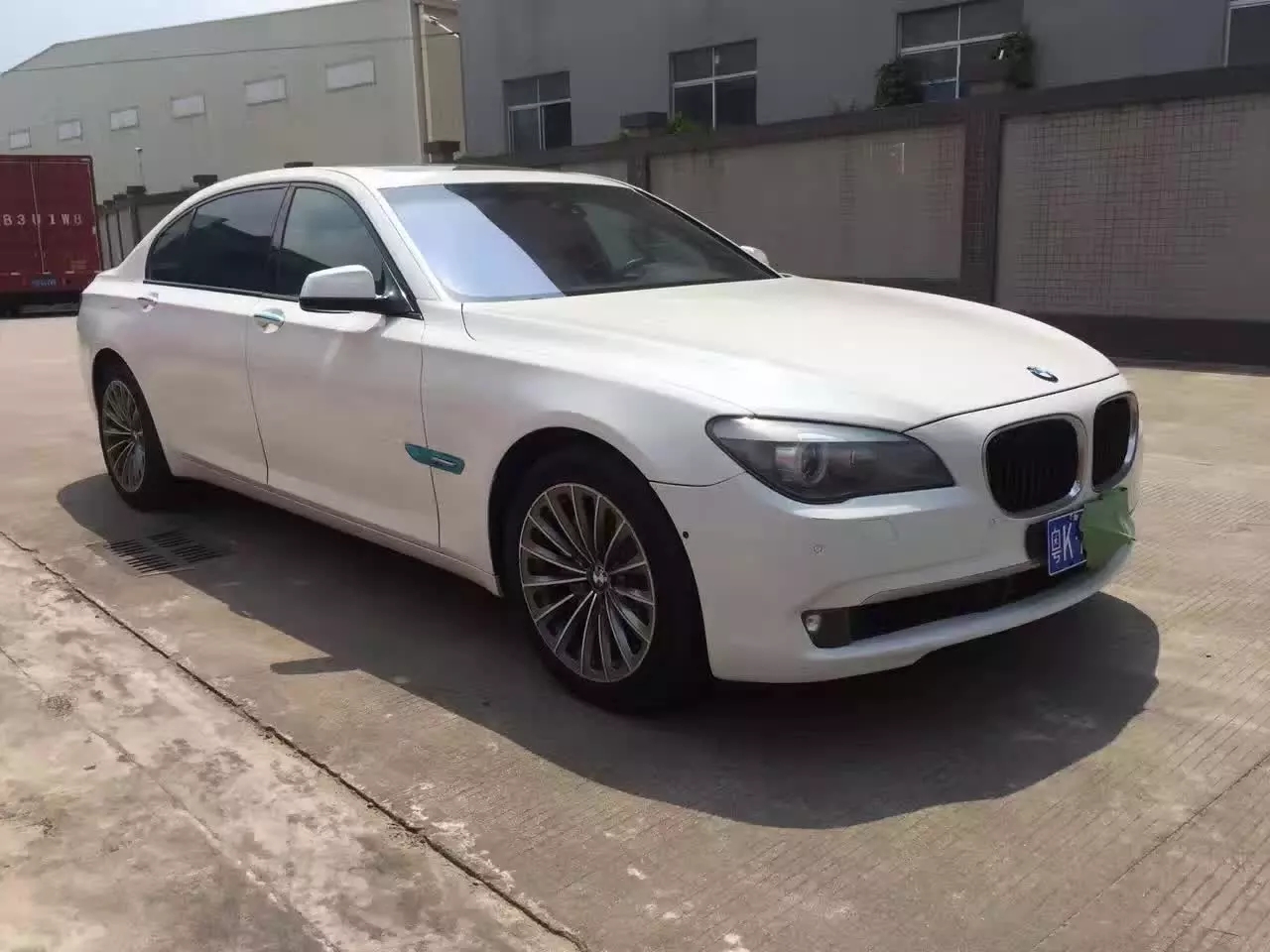 白马一台12年宝马740li珍珠白