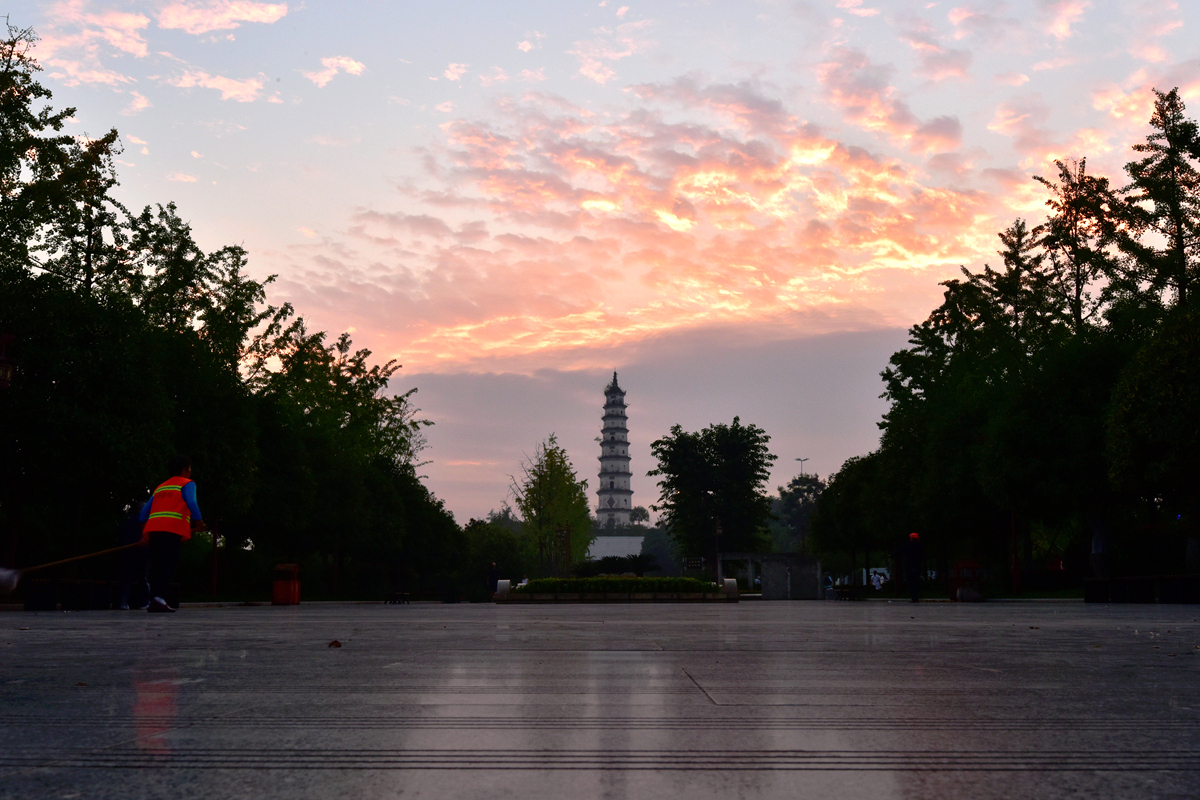 營山城民休閒好去處白塔公園