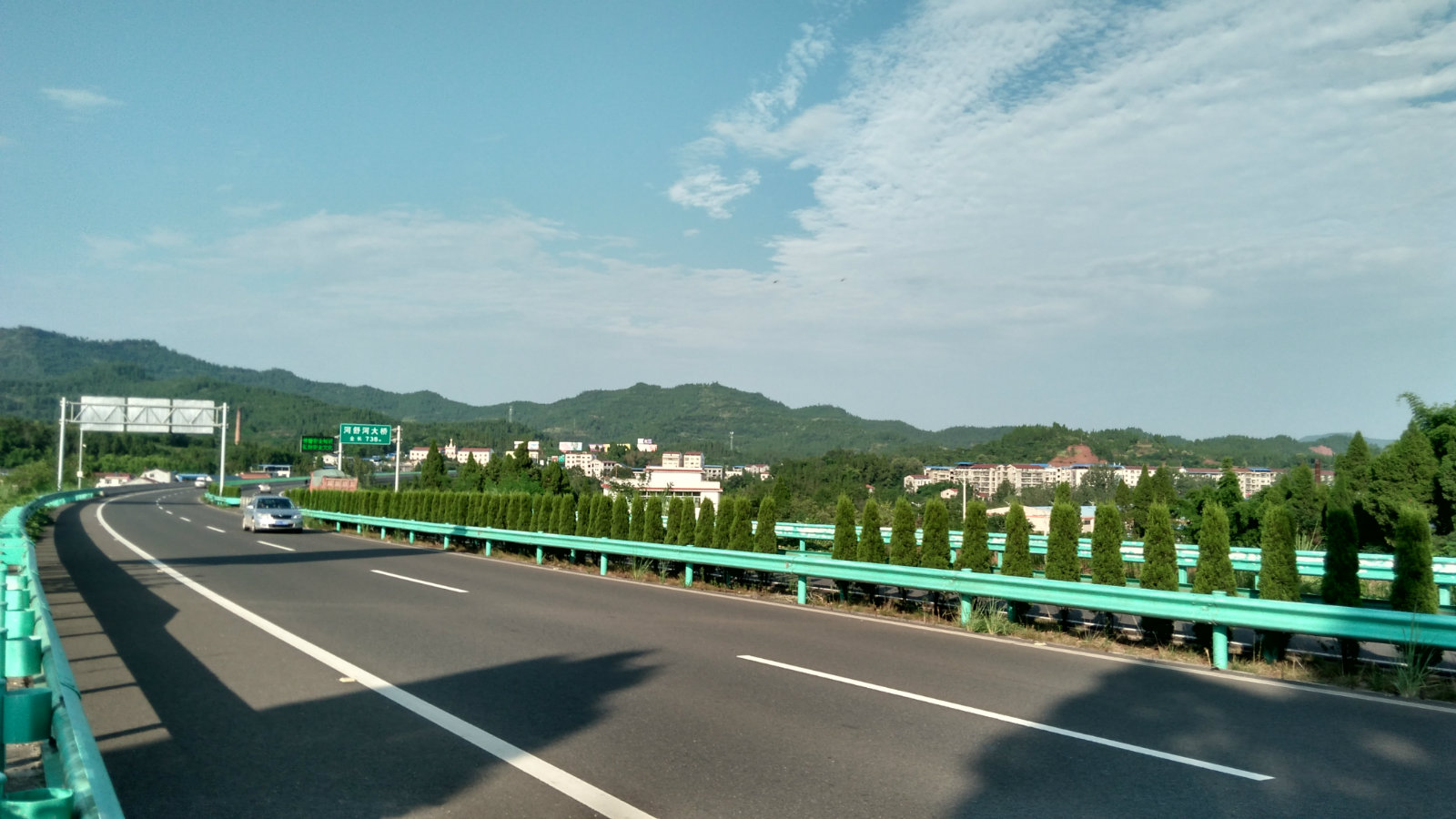 124506g7ixa2r24xt8828r.jpg