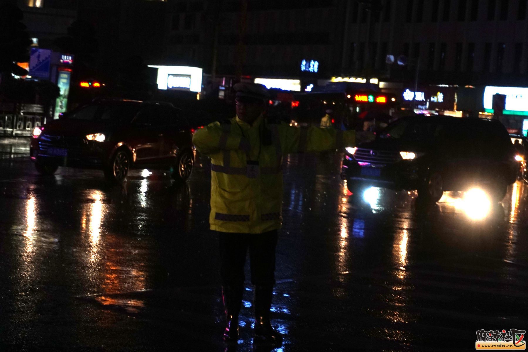 090958roqbettpozkkpe3c.jpg
