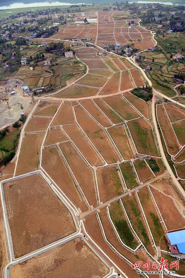 航拍蓬安县相如镇雁坪坝村,油坊沟村