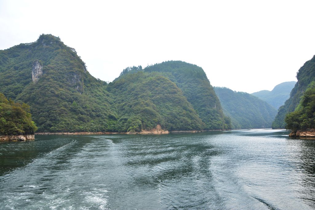 贵州镇远潕阳河风光