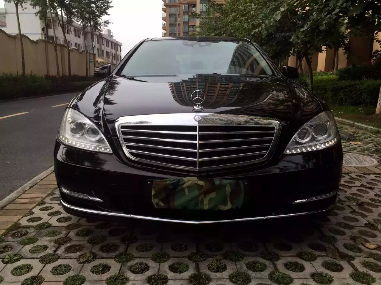 12年奔驰s350,黑色/米白内