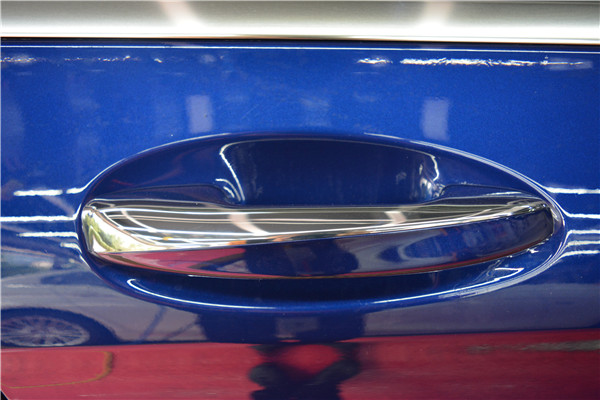 汽车隐形车衣又称犀牛皮