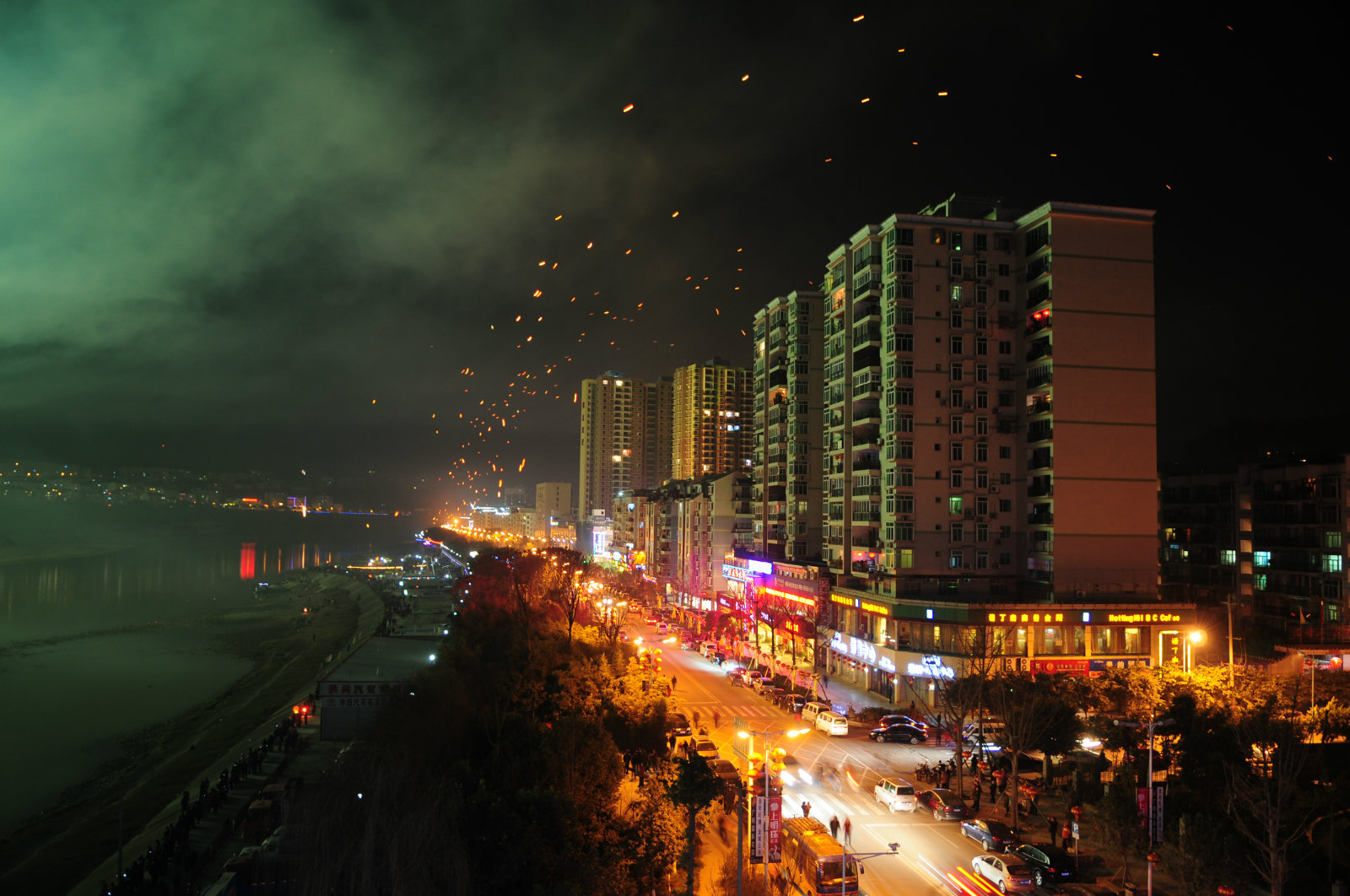 180955igrafpkgtu80efat.jpg