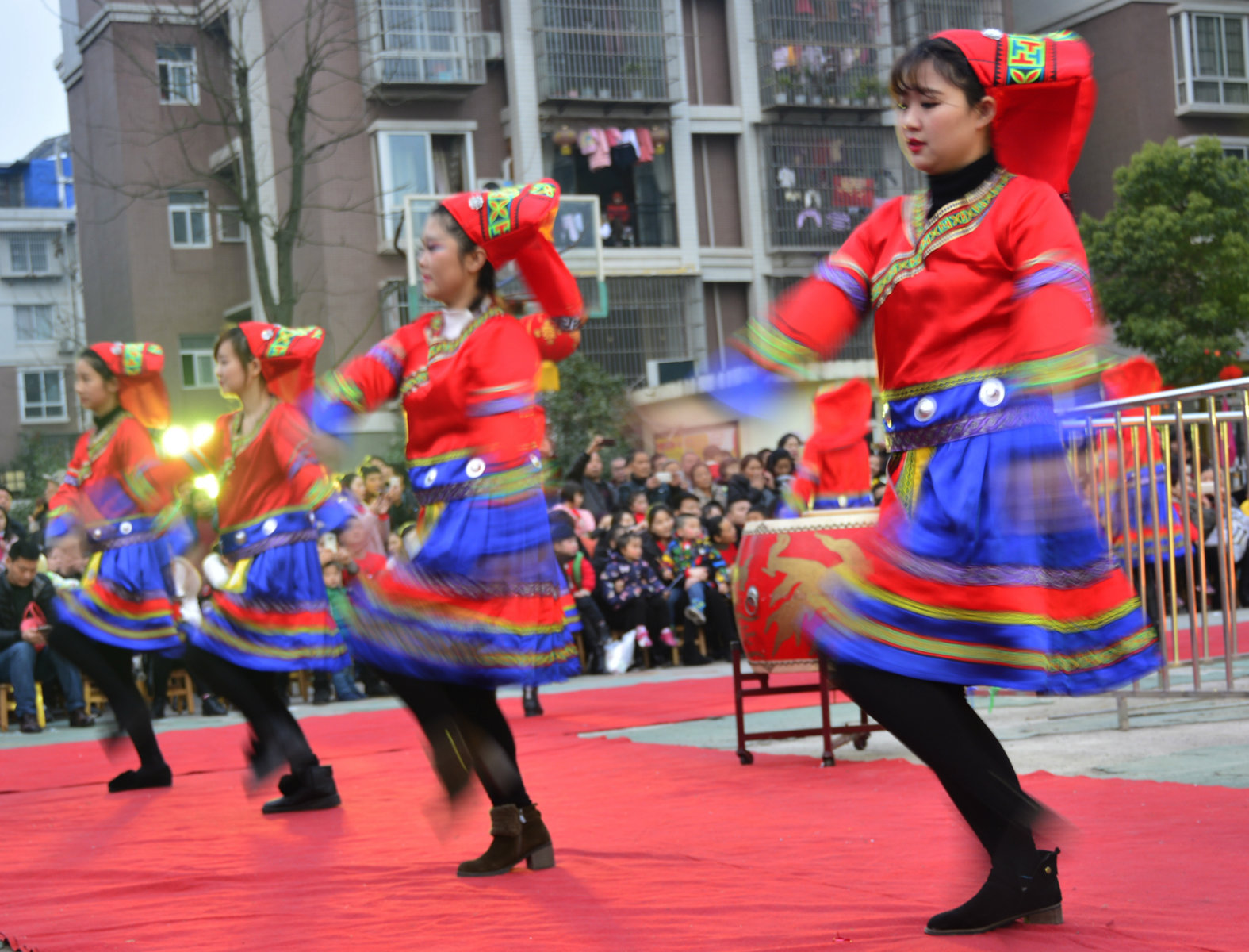 003724q0x2x0525cset5lp.jpg