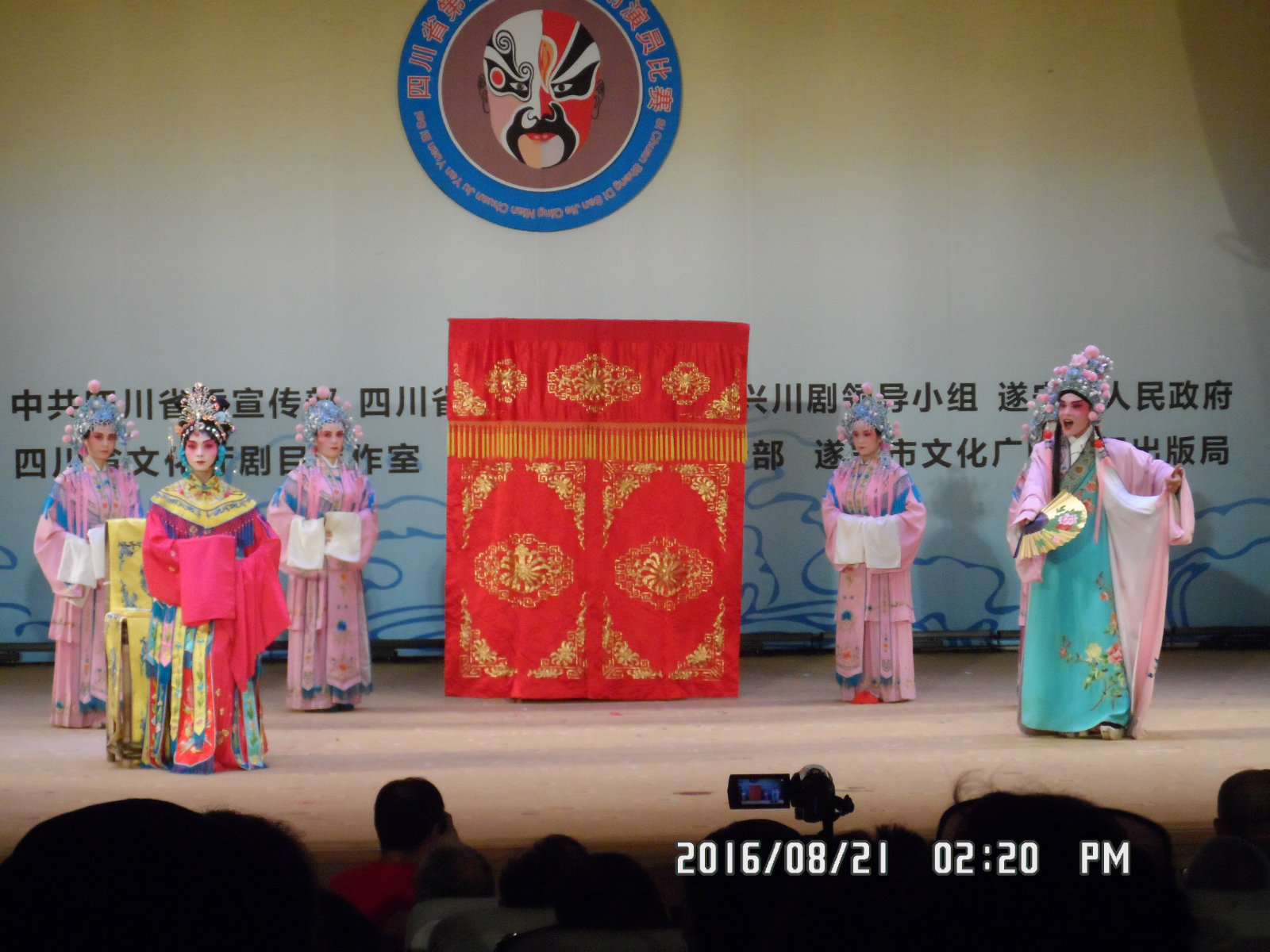 152317pq670lh703eyxaa2.jpg