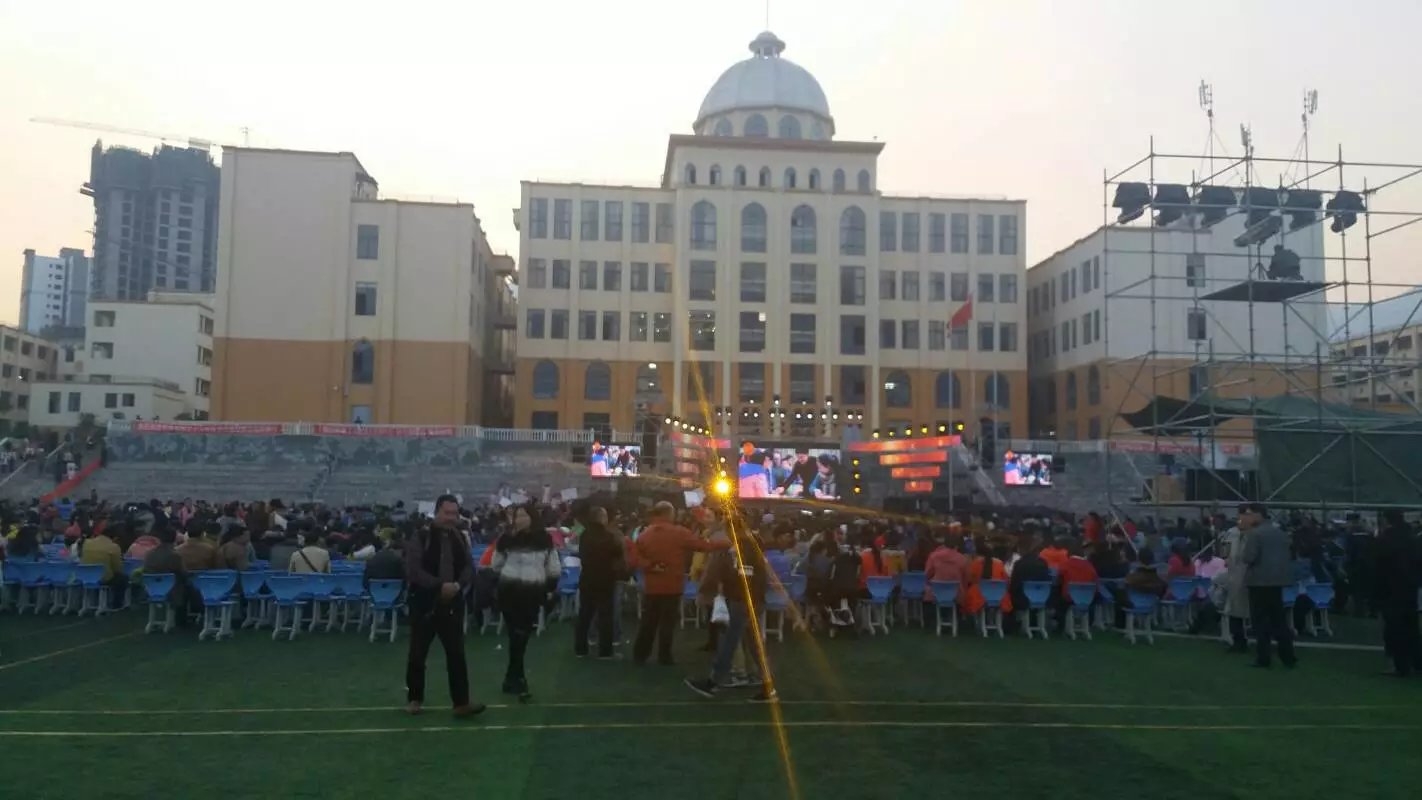 192555gqbskwdjhyadfqxn.jpg