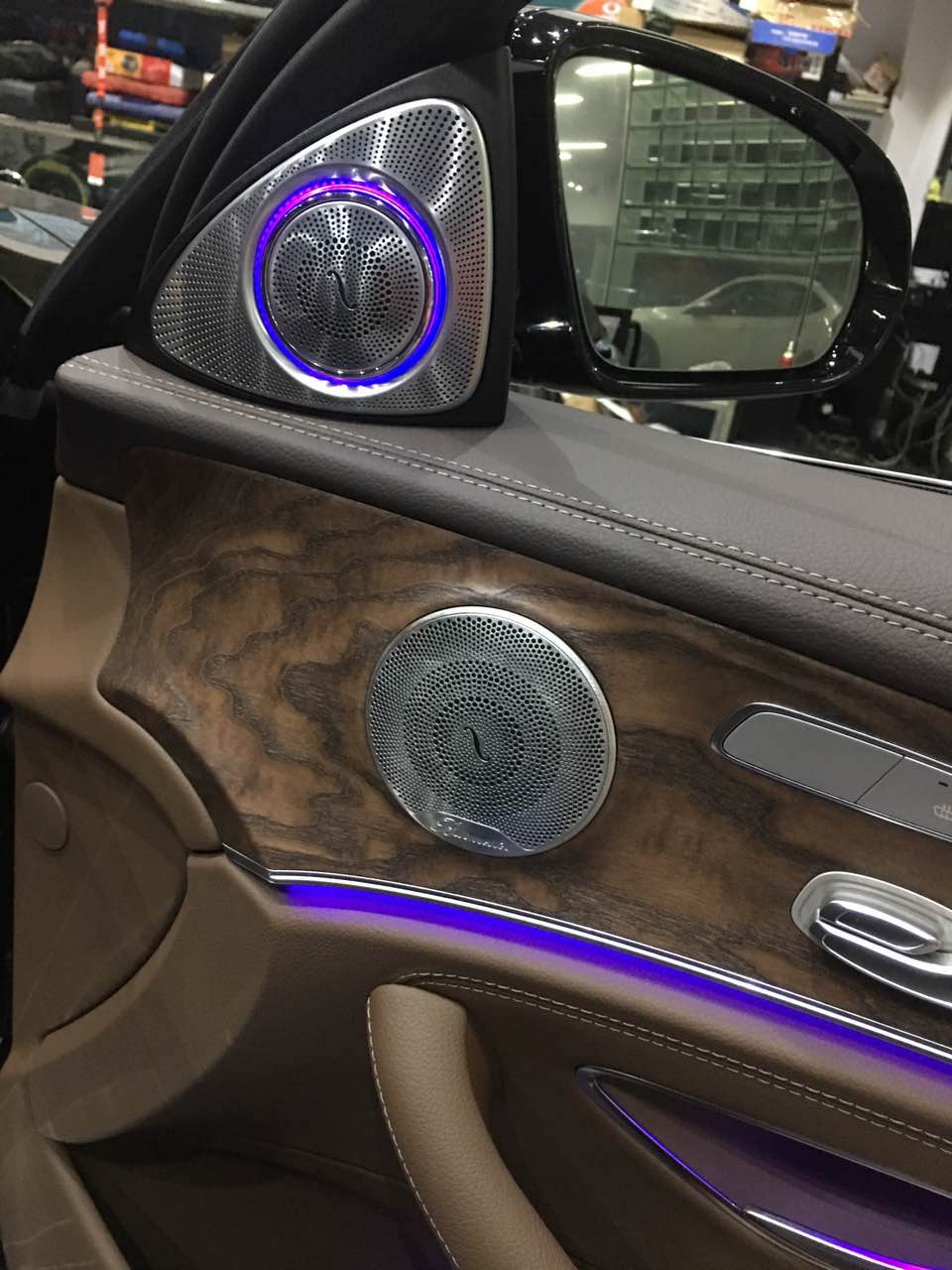 奔驰新e安装柏林之声音响 3d旋转高音 无钥匙进入-汽车论坛-麻辣社区