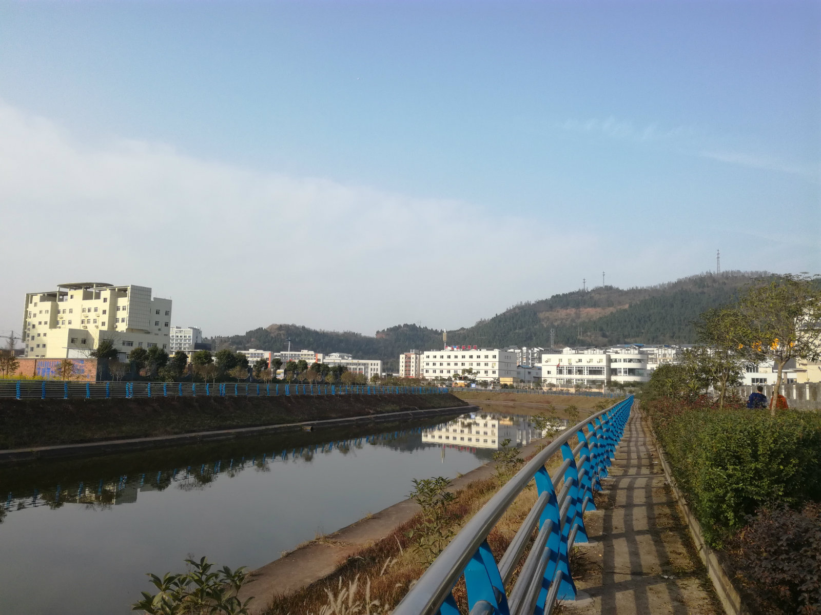 121525d230nrh2netxhhh6.jpg