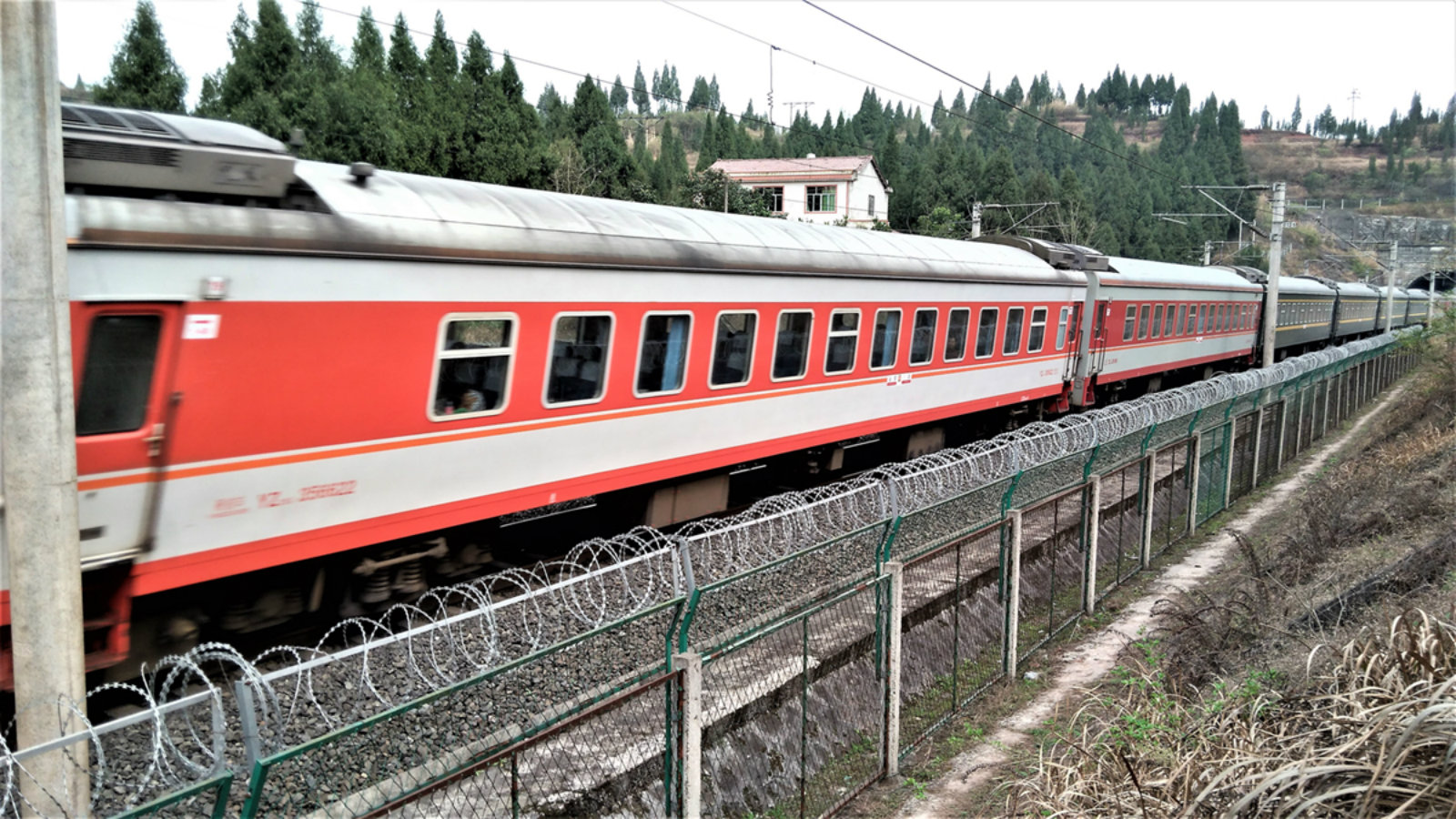 013004jpvnpkbjghe4pte8.jpg