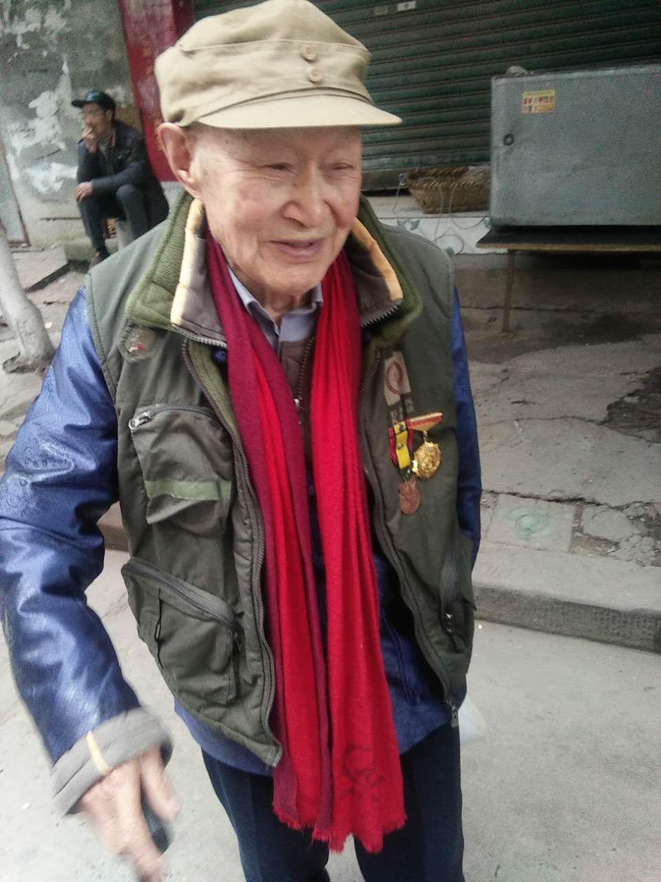 98岁抗战老兵乞讨图片