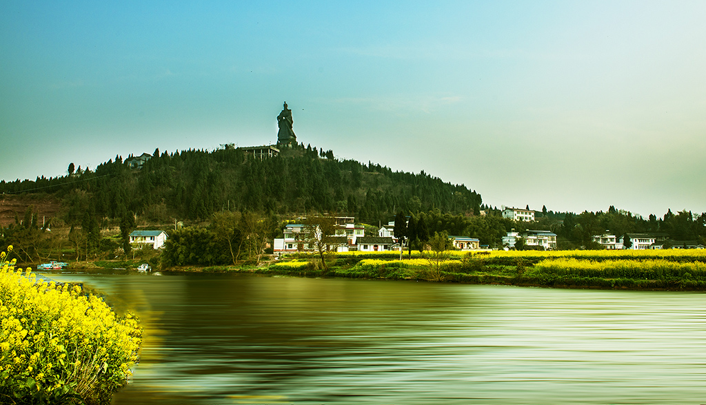 故乡潼南崇龛镇的油菜花