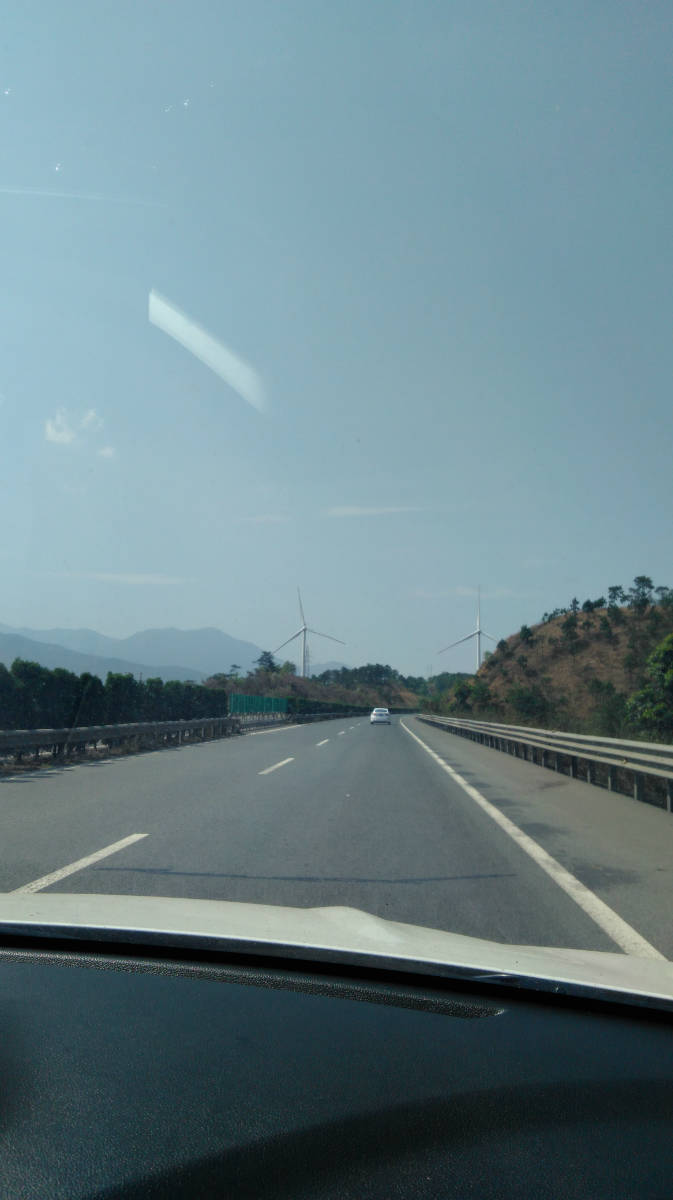 110500n2pyalp0hyr2zh00.jpg