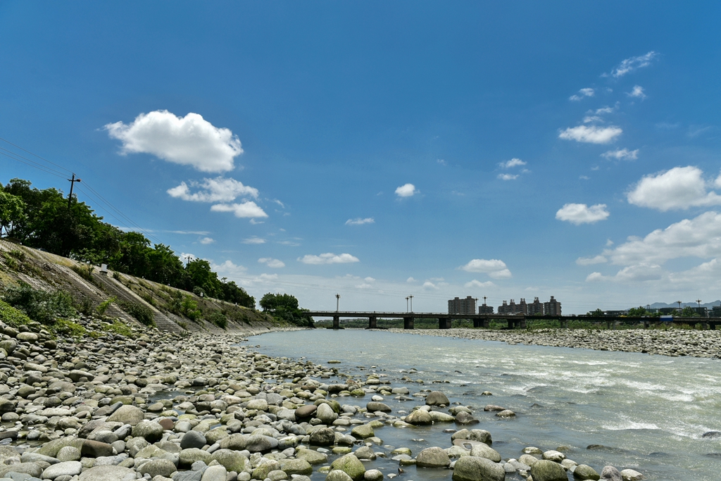 DSC_9063_.jpg