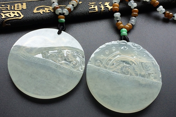 [其他物品] 【翠玉阁翡翠】翡翠龙凤牌的寓意及升值