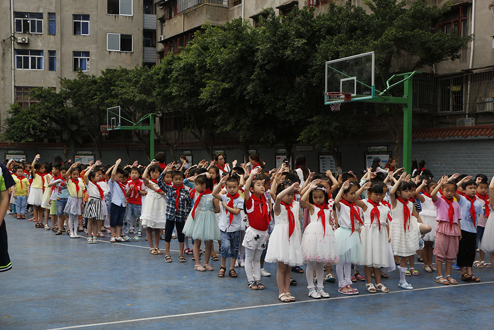 南部县第二小学图片