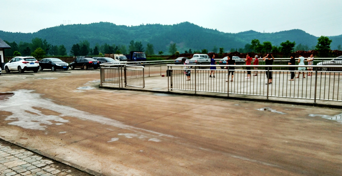 093526hh6gpdxgnzpmnv7o.jpg