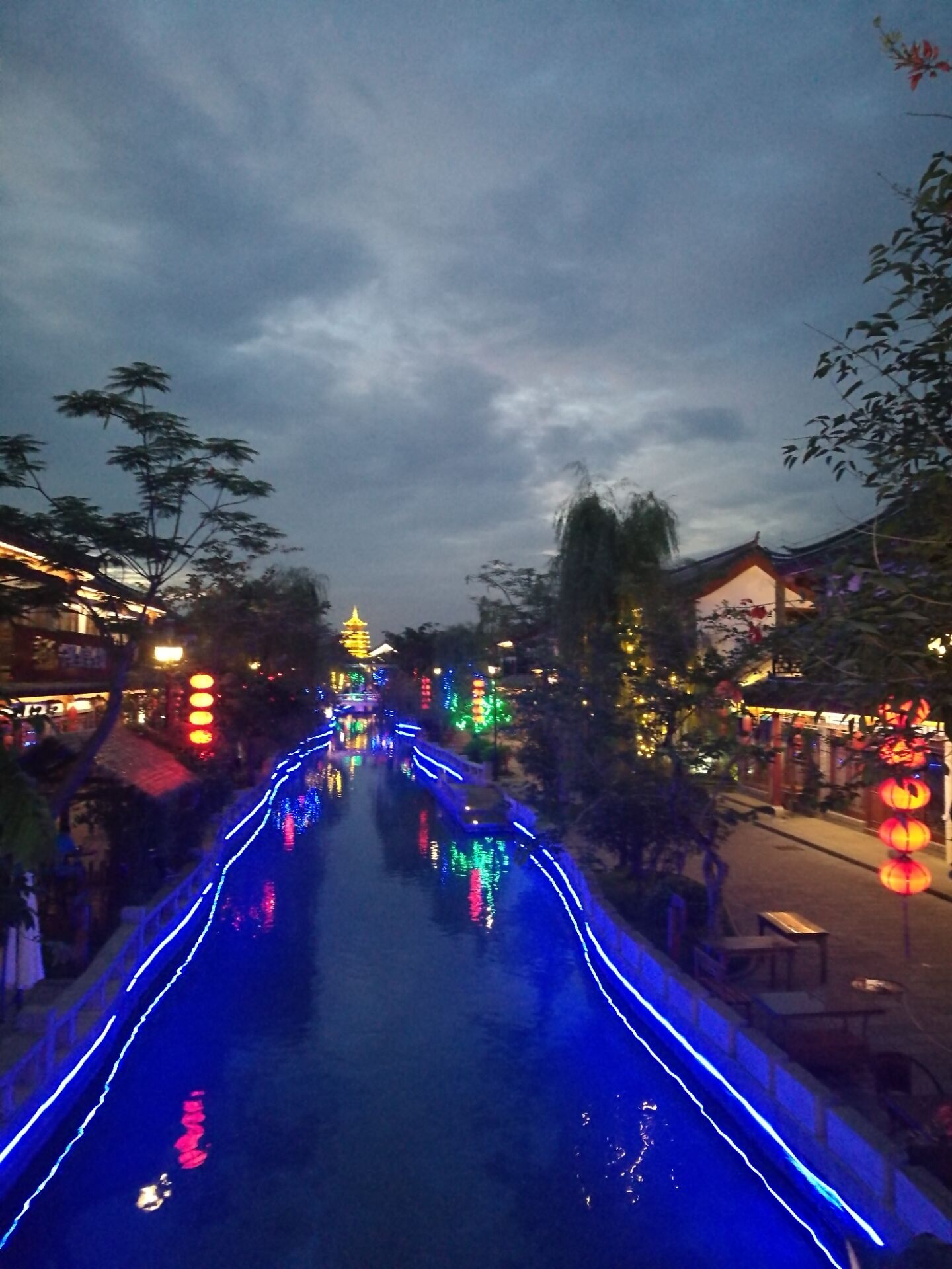 田州古城夜景图片