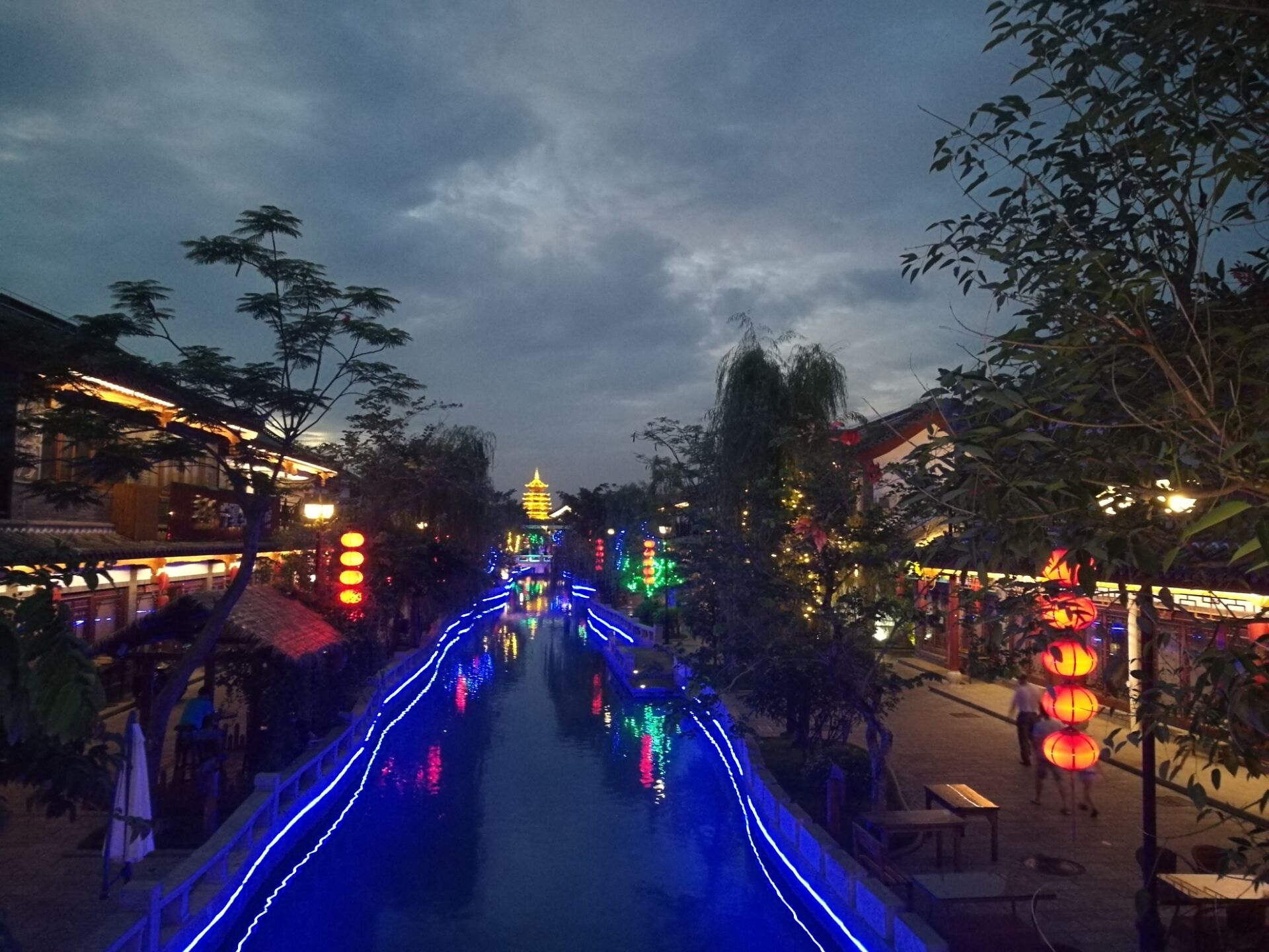 田州古城夜景图片