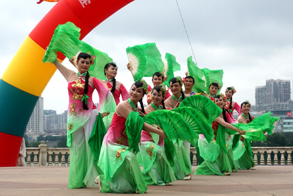 老人跳舞,健康生活,雕塑身材,远离三高,收获友谊,心情开朗