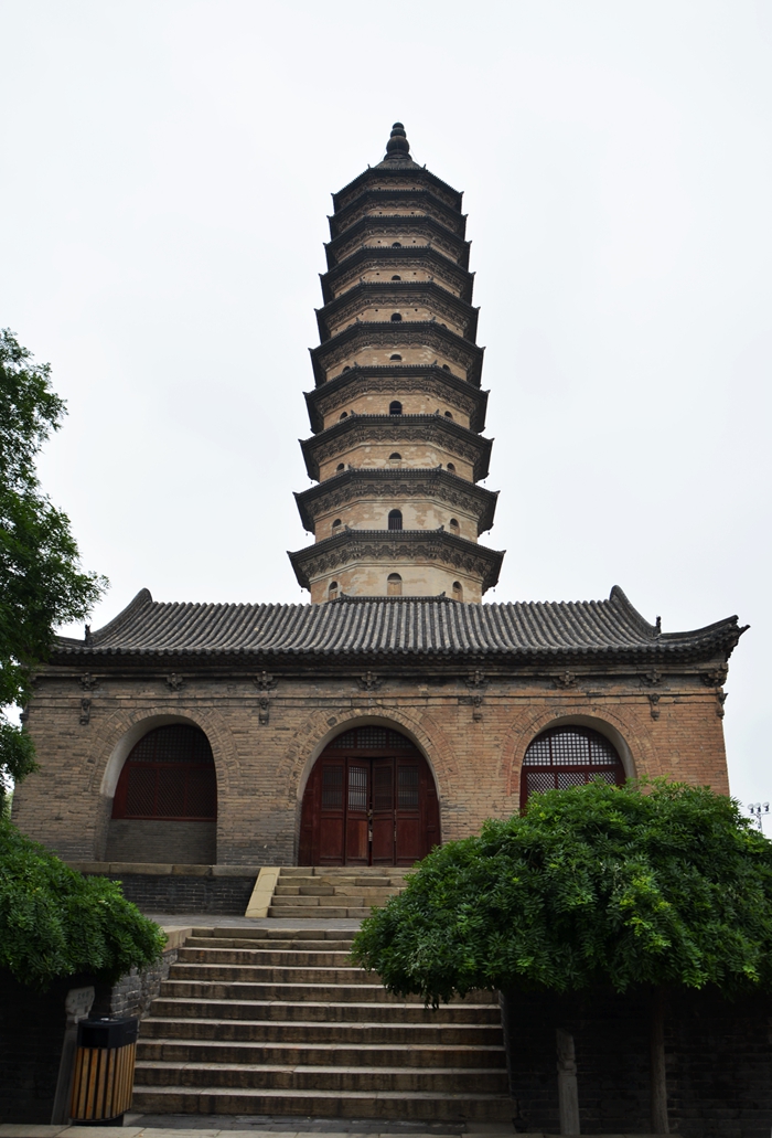 山西太原雙塔寺風光