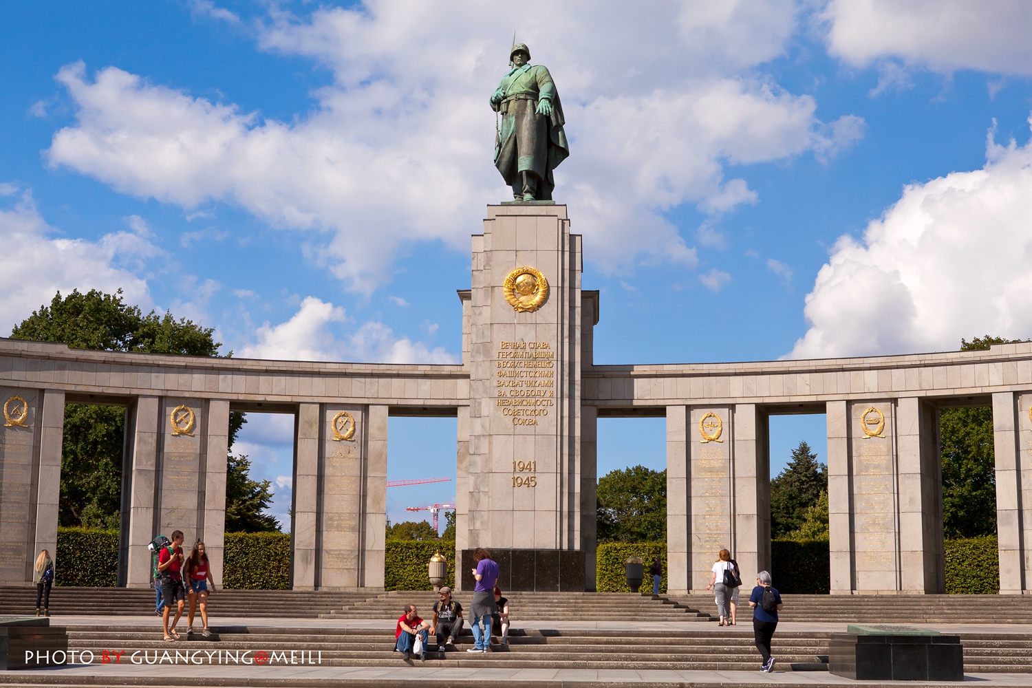 行摄柏林之间谍桥,勃兰登堡门,苏联红军纪念广场,国会大夏,犹太人被害