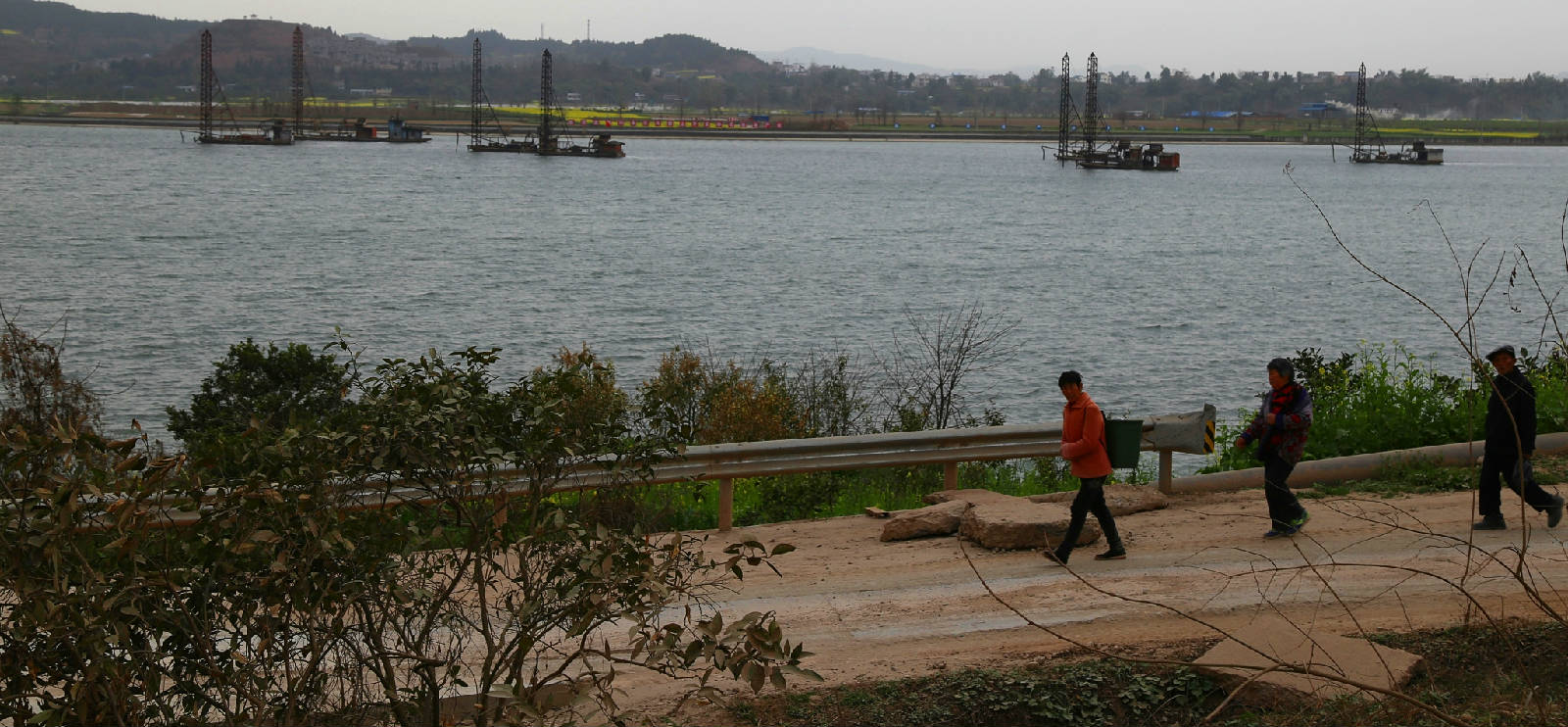 南充嘉陵江淘沙石大型船舶已規劃在江陵鎮(原羅家場)段作業